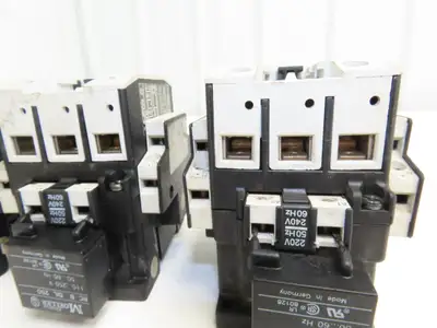 Moeller DIL1AM 3-Pole IEC Contactor 55A 220/240V Coil 25Hp 460V 3PH  Lot of 4