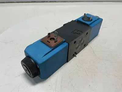 Used VICKERS DG4V-3S-33C-M-U-H5-60 Valves/Fittings Michigan US | Ideal Machinery #1260230