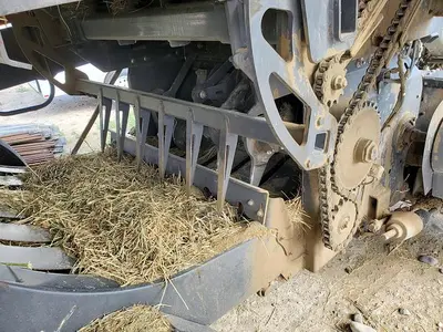 USED 2012 MASSEY FERGUSON 2190 CUTTER