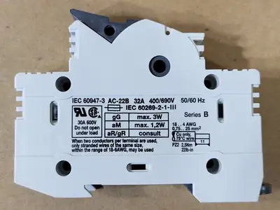 NEW ALLEN-BRADLEY 1492-FB1M30
