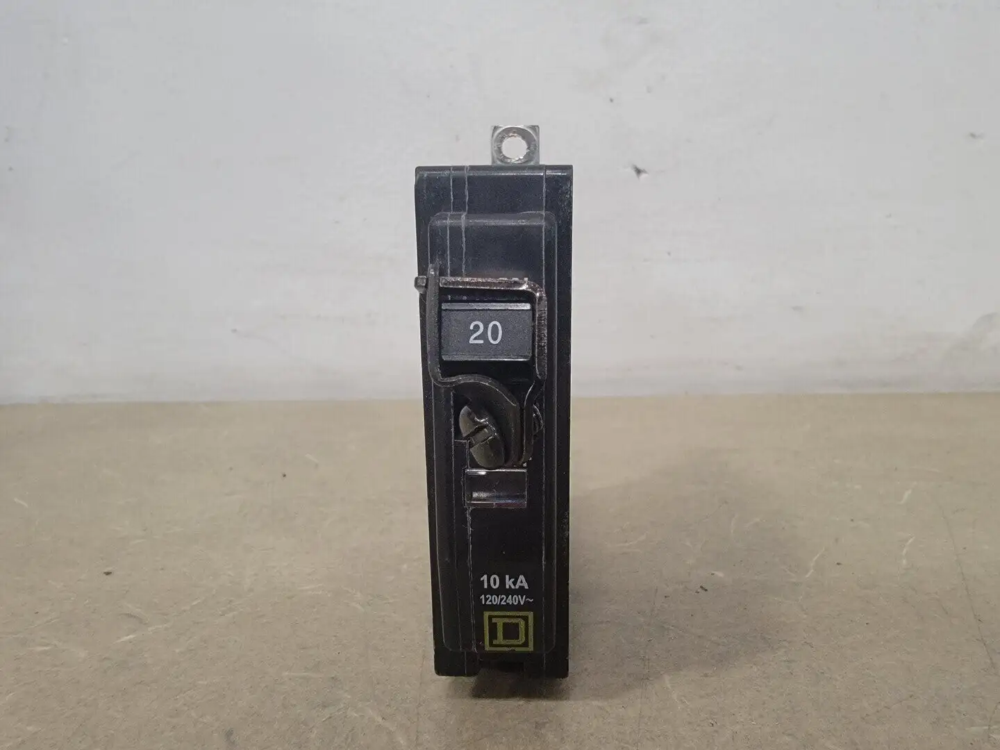 20 Amp, 1 Pole, 120/240 Volts Circuit Breaker