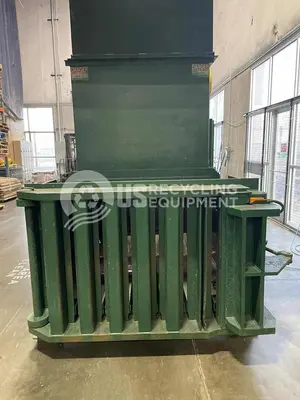 USED INTERNATIONAL TITAN 6-EC HORIZONTAL CLOSED DOOR
