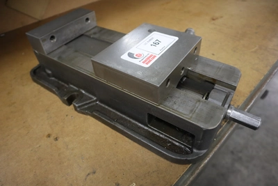 Used KURT WORKHOLDING SOLUTIONS D-675 Vises Minnesota US | Machinesused.com #1390020