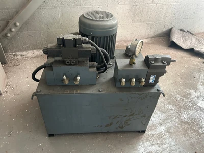 2005 Supertec P-618 CII 6 x 18 Automatic Surface Grinder