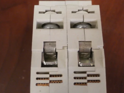 USED Allen-Bradley 1492-SP1C020-N