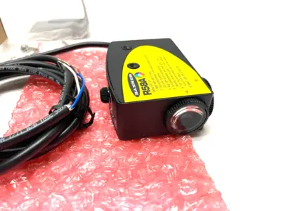 USED BANNER REGISTRATION MARK SENSOR GREEN PERPENDICULAR BEAM
