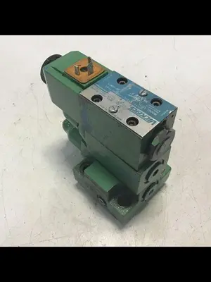 USED VICKERS DG4V-3-2AL-M-U-HL7-60