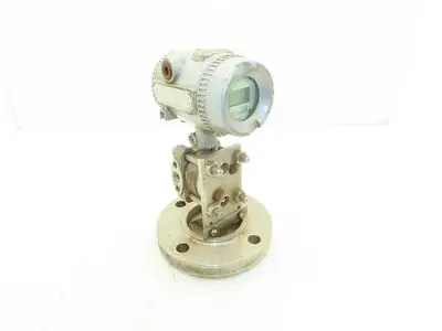 Bailey PTSDLD1A1A221A0 Level Transmitter 12-45VDC 275PSI 3" Flange Mounted