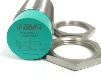 NEW PEPPERL FUCHS IRH-30GM-V1 29057 PROXIMITY SWITCH IRH30GMV1