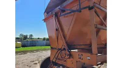 Used NEW HOLLAND FP230 Forage Harvester North Dakota US | Trustworthy Equipment #1403435