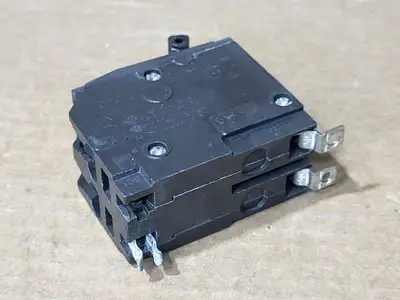 Used SQUARE D QOB230 Switchgears British Columbia CA | Lenmark #1438608
