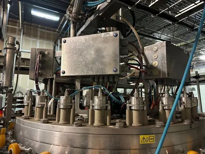 USED KOSME Glass Carbonated Bottling Line