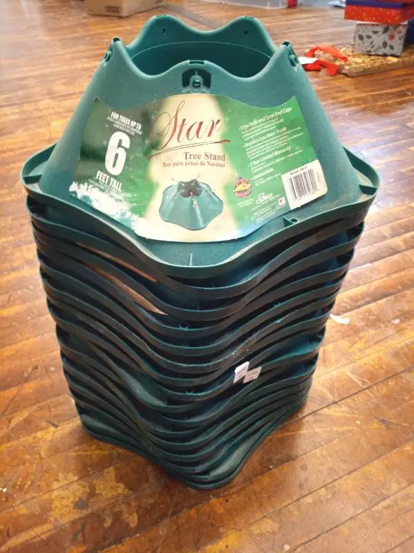 16 Tree stands