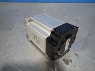 NEW OMRON R88MK75030TS2