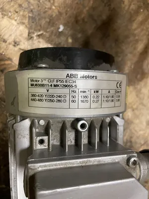 Motovario NKF/002 Worm Gear Speed Reducer 880RPM 1.4:1 1/2HP 3PH