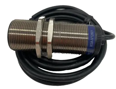 NEW TELEMECANIQUE XSAV12801 INDUCTIVE PROXIMITY SENSOR