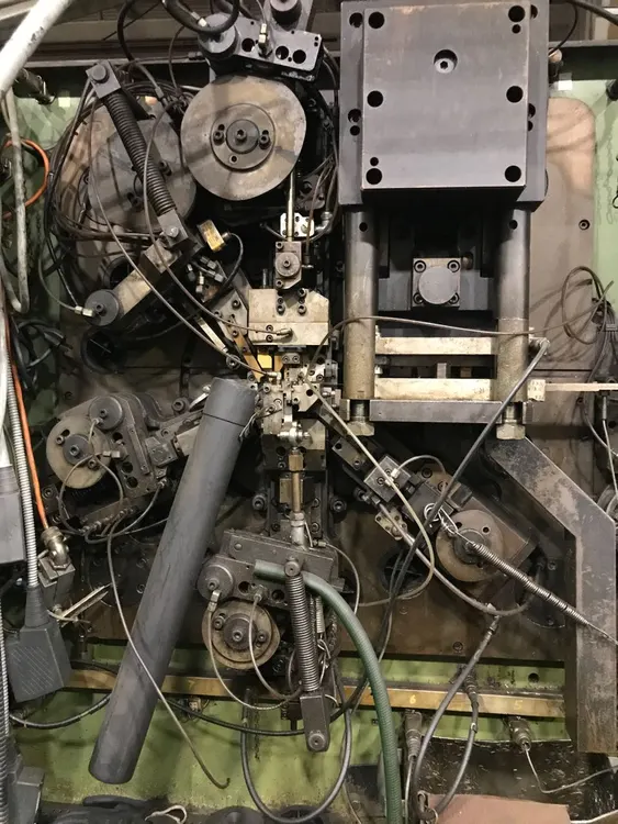 Used 1988 BIHLER RM-40 Wire Forming (and Four Slides) Connecticut US | HARITON MACHINERY COMPANY #459335