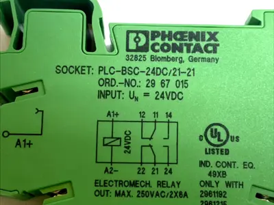USED PHOENIX CONTACT RELAY BASE 2CO 6A 250V 24VDC 2961192 LOT OF 2