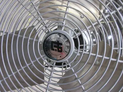 AIRMASTER FREE STANDING PEDESTAL FAN