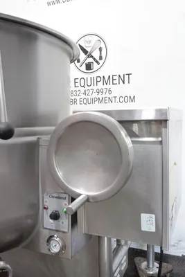 CLEVELAND 80 GALLON NATURAL GAS STEAM JACKETED KETTLE MODEL KGL-80-T