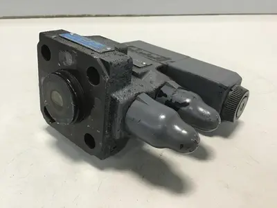 USED VICKERS DG4V-3-2AL-M-U-HL7-60