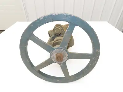 Velan No 376 F11 Globe Valve Y-Pattern 2" Socket Weld 1500psi Rising Stem