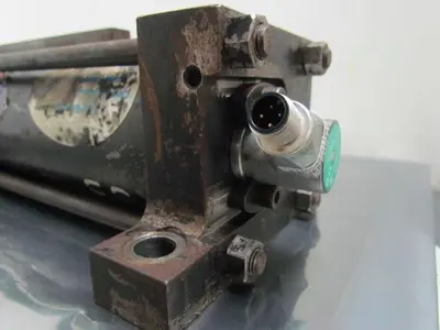 Used COLUMBIA _UNKNOWN_ Parts (Hydraulics and Pneumatics) | Arrow Industrial #635867