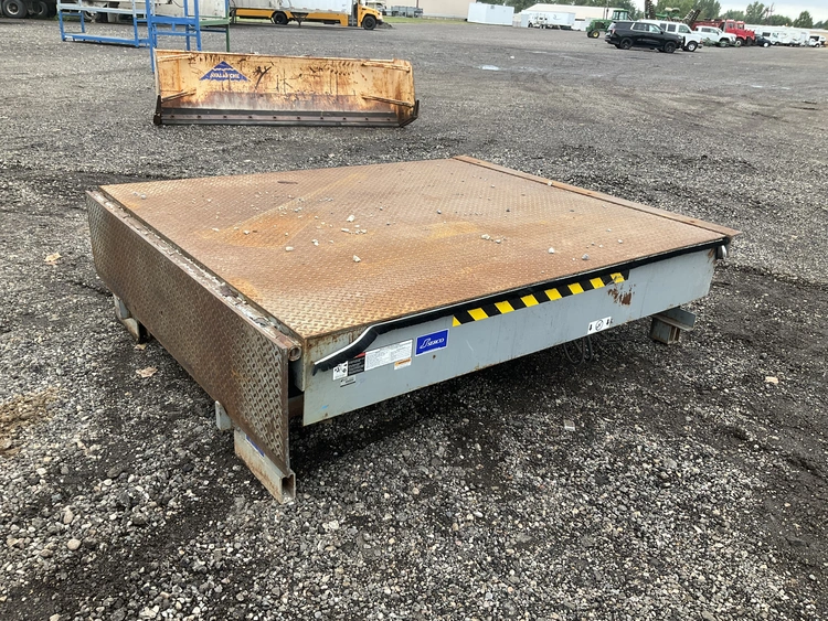 Used _UNKNOWN_ _UNKNOWN_ Dock Levelers Michigan US | Miedema Asset Management Group #1452274
