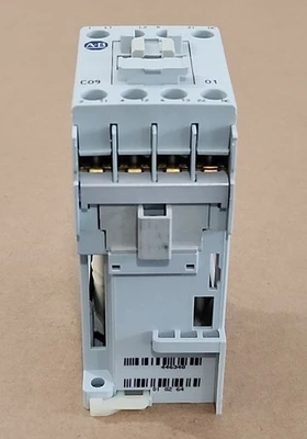 NEW Allen-Bradley 100-C09DJ01