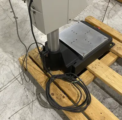 Used BRANSON Integrated Ultrasonic Welder 200/245VAC Input 14A Ultrasonic Welders Michigan US | Maverick Industrial Sales #1398026