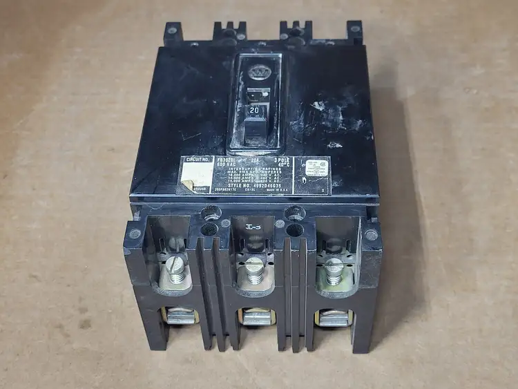 Used WESTINGHOUSE FB3020L Switchgears British Columbia CA | Lenmark #409232