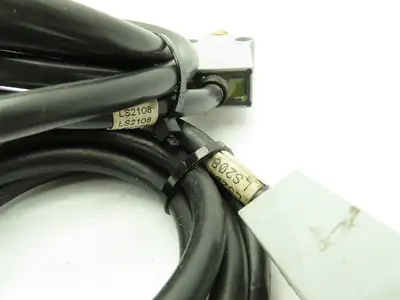 Automation Direct AEM2G23X11-3 Oiltight Limit Switch Roller NO/NC 400V Lot of 4