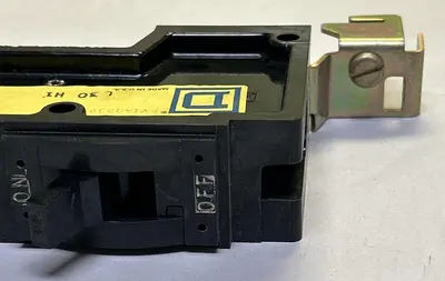 Used SQUARE D FY14020B Circuit Breakers | Surplus Asset Holdings #1189498