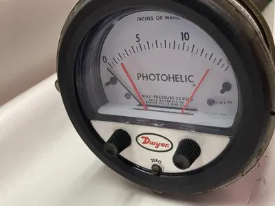 Used PHOTOHELIC A3000 Universal Pressure Meters Ohio US | Surplus Asset Holdings #1246542