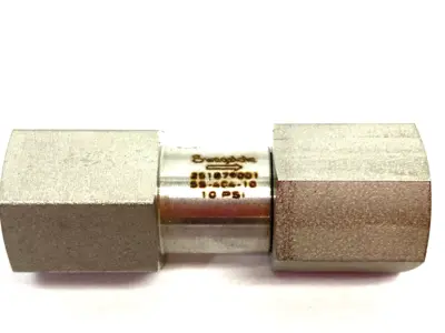 USED SWAGELOK STAINLESS STEEL POPPET CHECK VALVE, FIXED PRESSURE, 1/4" NPTF