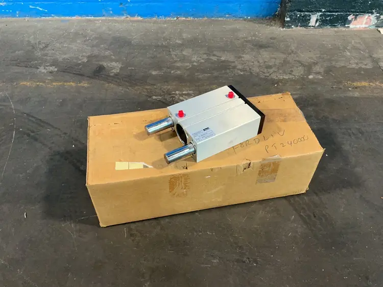 Used PARKER P5TJ050DGSN125 Pumps Ohio US | HGR 24 #1277680