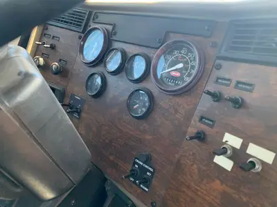 USED 1999 PETERBILT 330