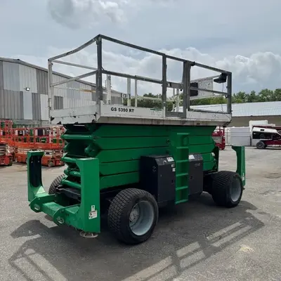 USED 2014 Genie GS-5390 RT