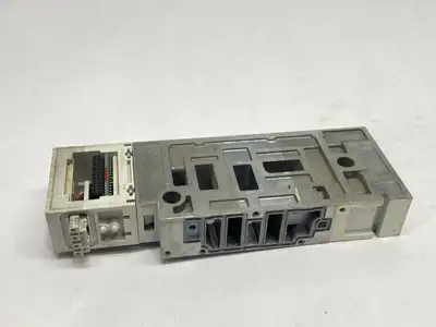 VQ4000 | SMC  Pneumatic Manifold Base Unit - Used