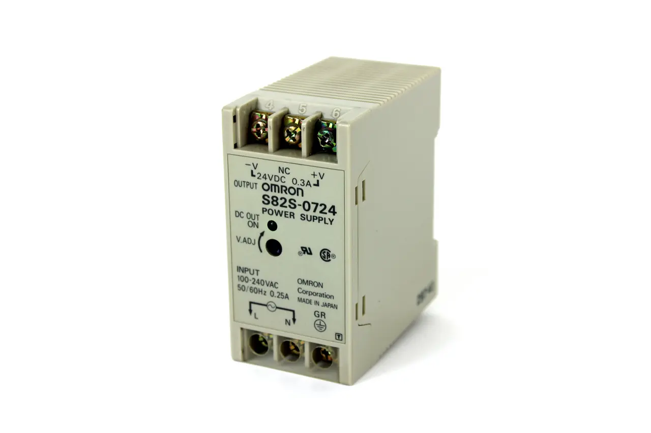 USED OMRON S82S-0724