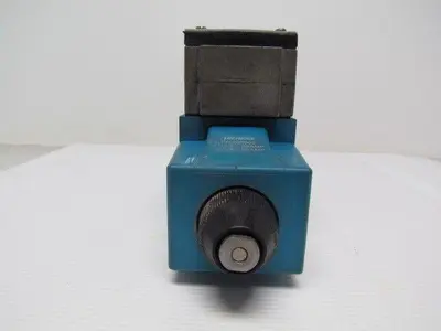 Vickers 02-119460 PA5DG4S4LW 01CB60 Hydraulic Directional Control Valve