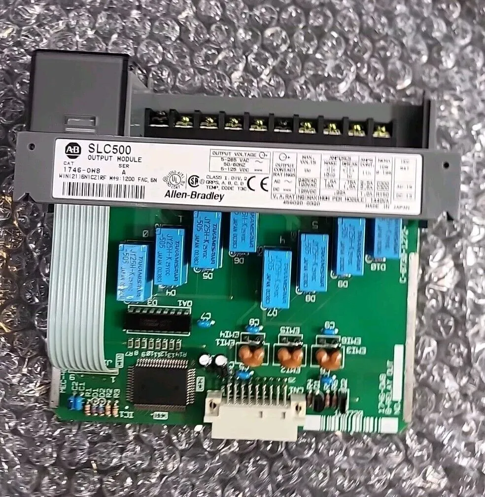 Allen Bradley 1746-OW8 Ser. A Output Module SLC 500 1746 Loc3B36