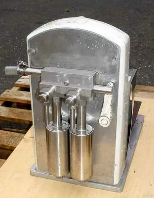 USED COZZOLI TWIN PISTON FILLER F320