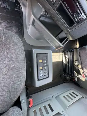 Used 2019 VOLVO VNL300 Conventional trucks California US | Commerce Truck Equipment Sales #1548722