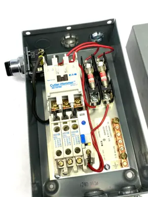 USED EATON CUTLER-HAMMER MANUAL NEMA DISCONNECT STARTER UNIT BG SERIES