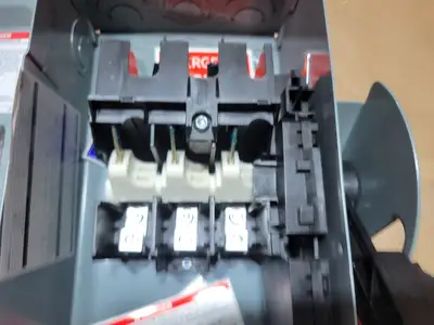 New | in-Stock SCHNEIDER VHU361GL Switchgears British Columbia CA | Lenmark #1438346