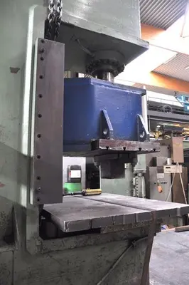 USED LVD CCT 100 TON