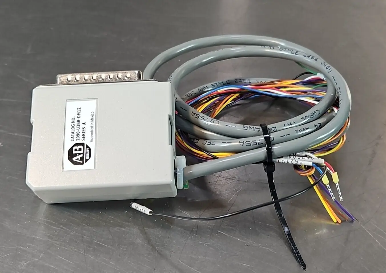 *edu Allen-Bradley - 2090-U3BB-DM12 - Breakout Board Loc4B13