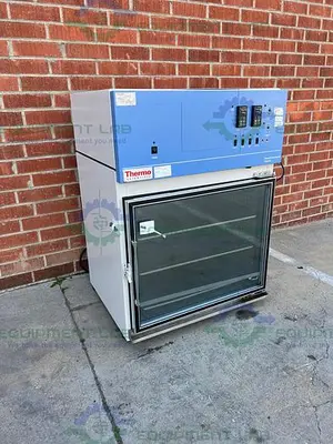 USED THERMO 3911 FORMA ENVIRONMENTAL CHAMBER , 0° TO 60°C , 220V, 11 CU FT.
