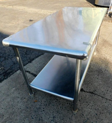 USED STAINLESS STEEL TABLE SS TABLE